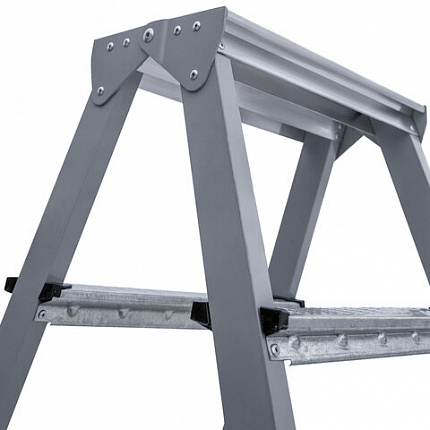 Стремянка стальная двухсторонняя 2х3 ступени, высота площадки 0,66м, алюминиевая площадка 35х16см, до 150кг, вес 4,2кг НОВАЯ ВЫСОТА, 1160203