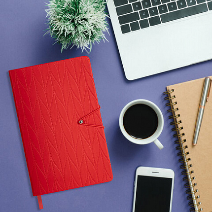 Ежедневник недатированный А5 138х213 мм, BRAUBERG "Braided", под кожу, гвоздик 160 л., красный, 116597