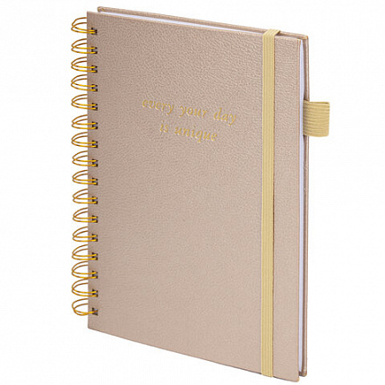 Бизнес-тетрадь на гребне А5 148х216 мм, BRAUBERG "Calipso" под кожу, резинка, клетка, 80 л., бежевый, 116254