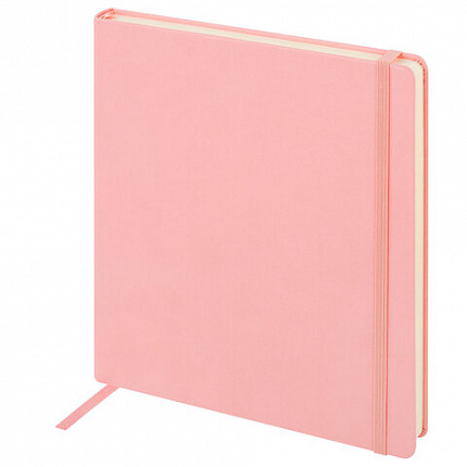 Скетчбук, слоновая кость 140 г/м2 200х200 мм, 80 л., КОЖЗАМ, резинка, BRAUBERG ART CLASSIC, пастель розовый, 116880