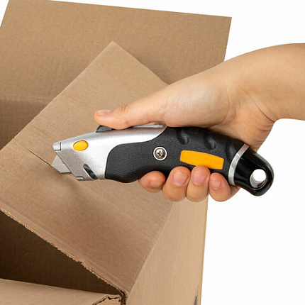 Нож универсальный мощный алюминиевый BRAUBERG "Heavy duty M", автофиксатор, резиновые вставки, 238736