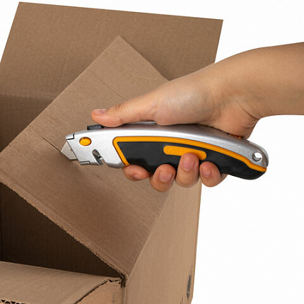 Нож универсальный мощный алюминиевый BRAUBERG "Heavy duty", автофиксатор, резиновые вставки, 238735