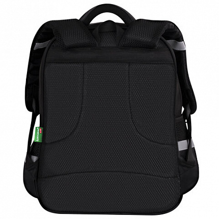 Рюкзак BRAUBERG KIDS MIND с пеналом в комплекте, 2 отделения, "Football", 40х28х18 см, 273178