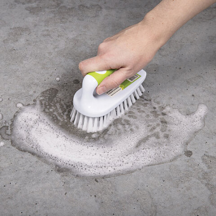 Щетка универсальная ЛЮБАША "Утюжок", 8,5х6,5х15 см, ручка с ПВХ-покрытием, 603632