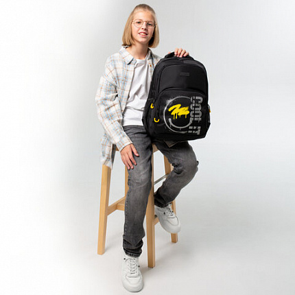 Рюкзак BRAUBERG CONCEPT универсальный, 2 отделения, светоотражающий принт, "Cool it", 45х30х18 см, 273846