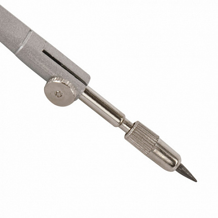 Готовальня BRAUBERG "Klasse", 5 предметов: циркуль 125 мм, 2 вставки, грифель, точилка, пенал с подвесом, 210336