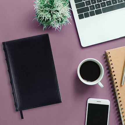 Ежедневник недатированный А5 138х213 мм BRAUBERG "FLAME", под кожу, 160 л., черный, золотой срез, 113426