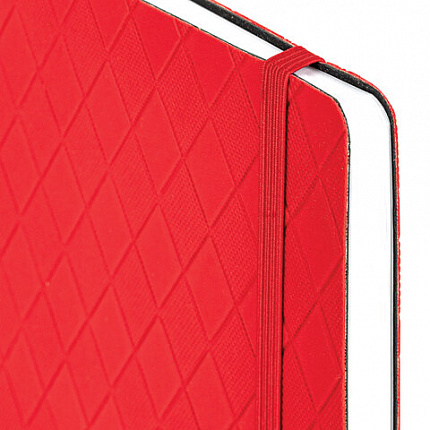 Блокнот А5 138x213 мм, BRAUBERG "Tissage", под кожу, 80 л., резинка, клетка, красный, 116603