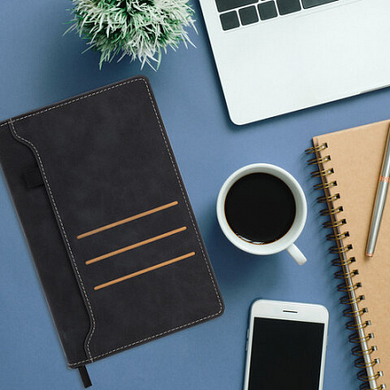 Ежедневник недатированный А5 138х213 мм, BRAUBERG "Slot", под кожу, держатель для ручки, 160 листов, черный, 116605