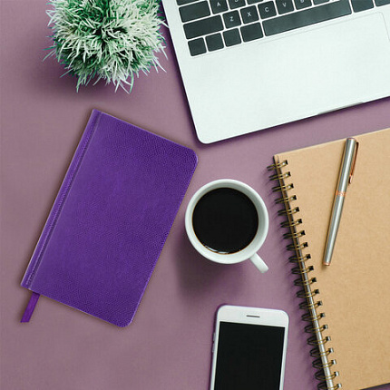 Еженедельник недатированный МАЛЫЙ ФОРМАТ 95х155 мм А6 BRAUBERG "Iguana", под кожу, 64 л., сиреневый, 114482