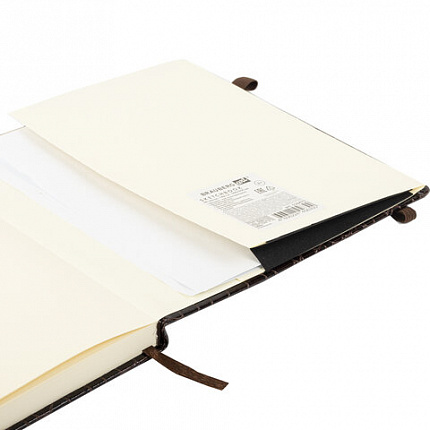 Скетчбук, слоновая кость 140 г/м2, 200х200 мм, 80 л., КОЖЗАМ, резинка, BRAUBERG ART CLASSIC, CROCO, коричневый, 116473