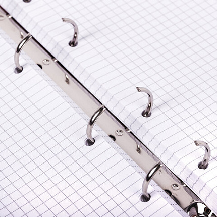 Тетрадь на кольцах А5 175х220мм, 120л, пластик, с разделителями, BRAUBERG, Фиолетовый, 404627