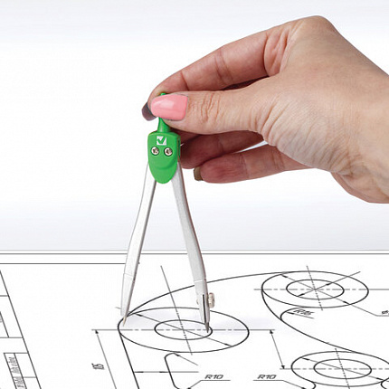 Готовальня BRAUBERG "Klasse", 3 предмета: циркуль 115 мм, грифель, точилка, пенал с подвесом, 210328