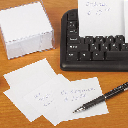 Блок для записей ОФИСМАГ в подставке прозрачной, куб 9х9х5 см, белый, белизна 95-98%, 127797