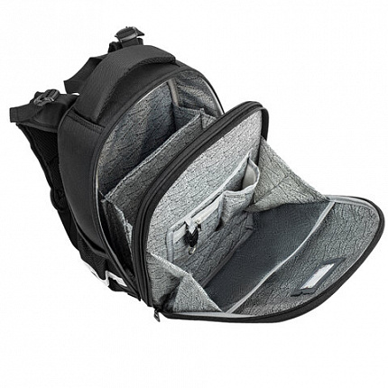 Ранец BRAUBERG SHINY, 2 отделения, с брелком, "Spider attack", СВЕТЯЩИЙСЯ РИСУНОК, 38х28х14 см, 274425