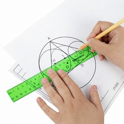 Набор чертежный средний BRAUBERG "Crystal" (линейка 20 см, 2 угольника, транспортир), цветной, 210296