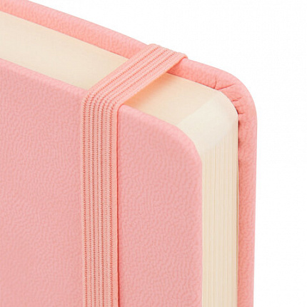 Скетчбук, слоновая кость 140 г/м2 120х120 мм, 80 л., КОЖЗАМ, резинка, BRAUBERG ART CLASSIC, пастель розовый, 116876