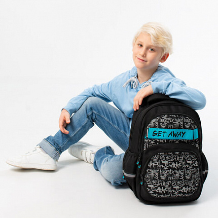 Рюкзак BRAUBERG MOTION, 2 отделения, 3 кармана, "Get away", СВЕТООТРАЖАЮЩИЙ ПРИНТ, 41х28х17 см, 273117