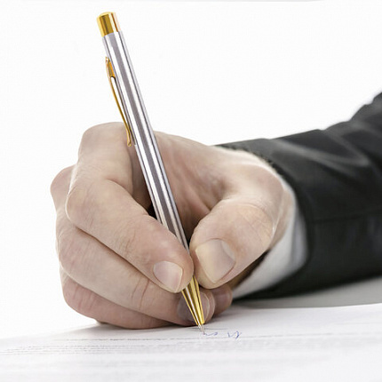 Ручка подарочная шариковая BRAUBERG Piano, СИНЯЯ, корпус серебристый с золотистым, линия письма 0,5 мм, 143472