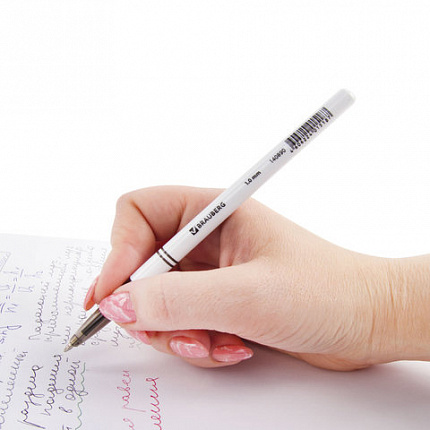 Ручка шариковая BRAUBERG "Офисная", ЧЕРНАЯ, корпус белый, узел 1 мм, линия письма 0,5 мм, 140890