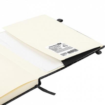 Скетчбук, слоновая кость 140 г/м2, 200х200 мм, 80 л., КОЖЗАМ, резинка, BRAUBERG ART CLASSIC, CROCO, черный, 116472