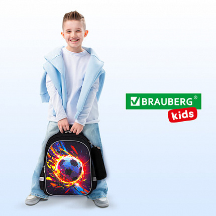 Рюкзак BRAUBERG KIDS MIND с пеналом в комплекте, 2 отделения, "Football", 40х28х18 см, 273178