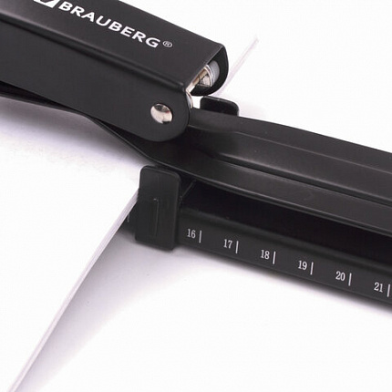Степлер брошюровочный №24/6, 26/6 BRAUBERG "Universal", до 25 листов, черный, 220942