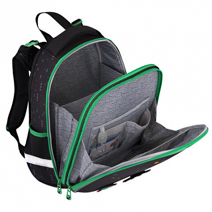 Ранец BRAUBERG PREMIUM, 2 отделения, с брелоком, "Space strike", патчи на липучках, 38х29х16 см, 273104