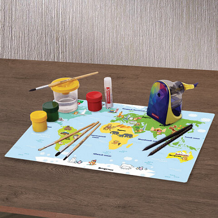 Настольное покрытие BRAUBERG KIDS, А3+, пластик, 46x33 см, "Кот-энтузиаст изучает Мир", 273619