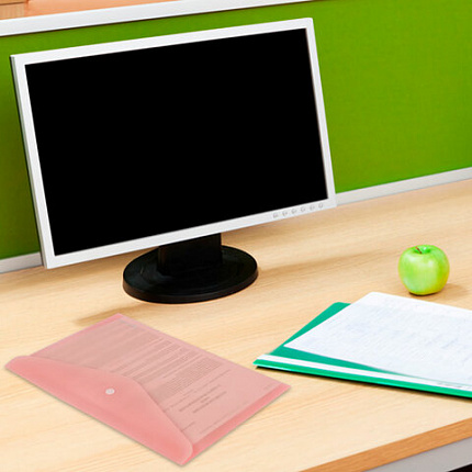 Папка-конверт с кнопкой BRAUBERG "Pastel", А4, матовая непрозрачная, персиковая, ПРОЧНАЯ 0,2 мм, 272882